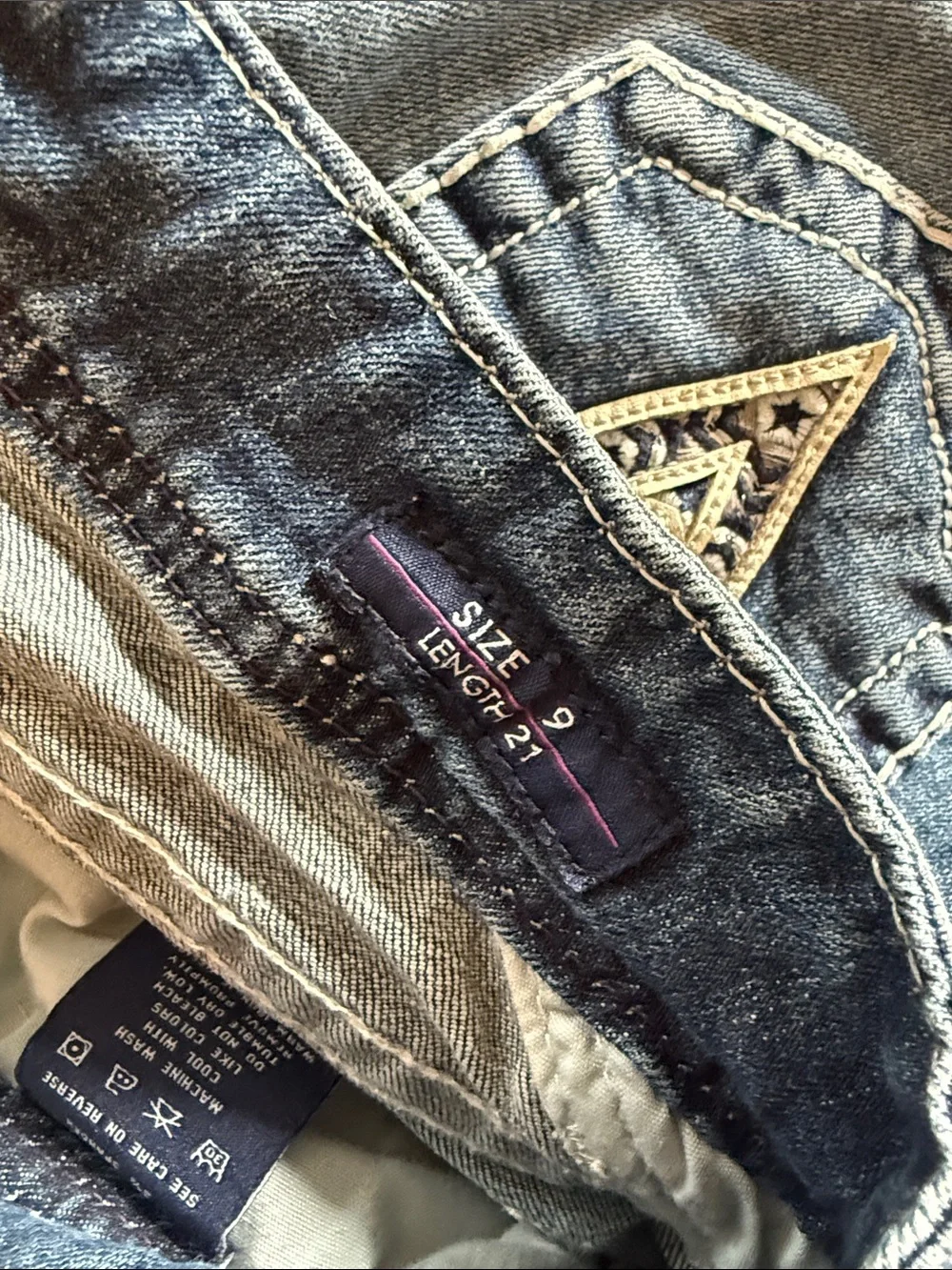 Vigoss capri sz 9 x 31 Women’s Dark Blue Distressed Jeans designer pant bling